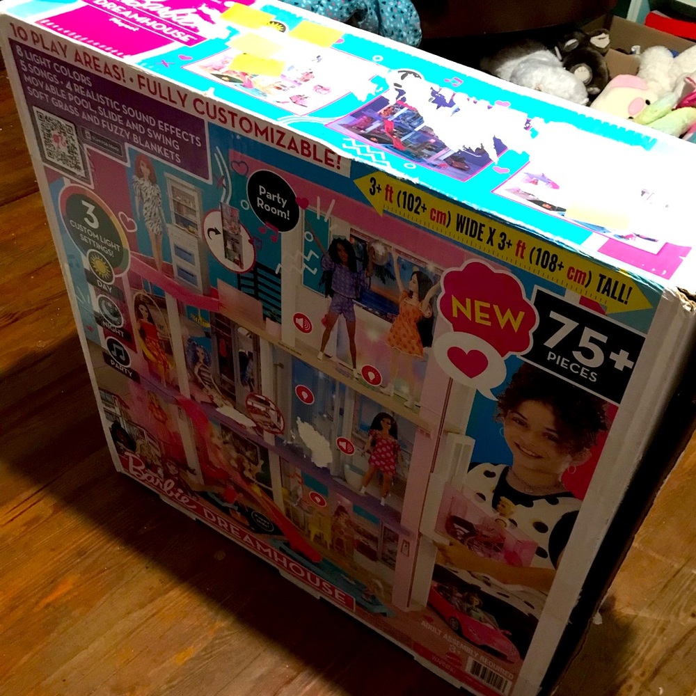COPY - Barbie Dreamhouse NEW never opened